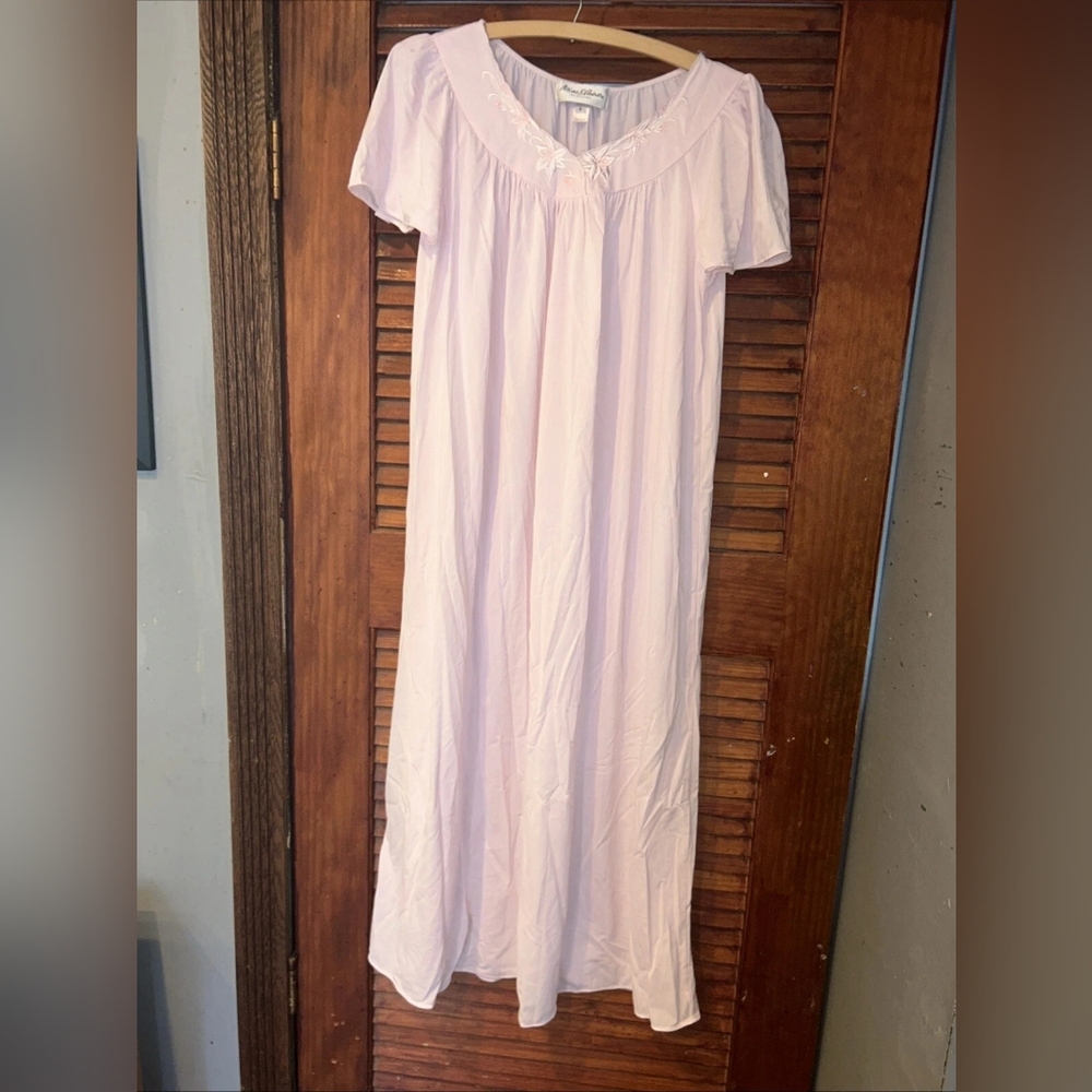 Women's Pink Nightgown